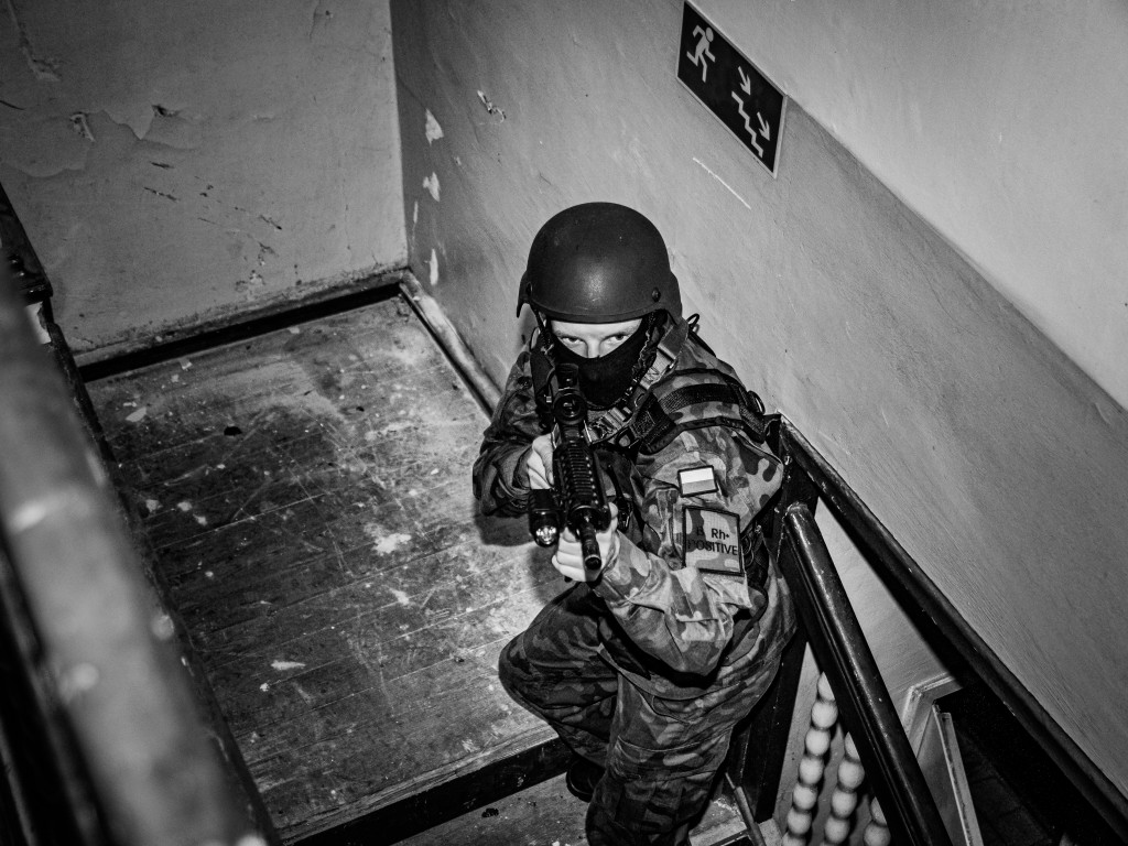Rabusie i terroryści potraktowani profesjonalnie