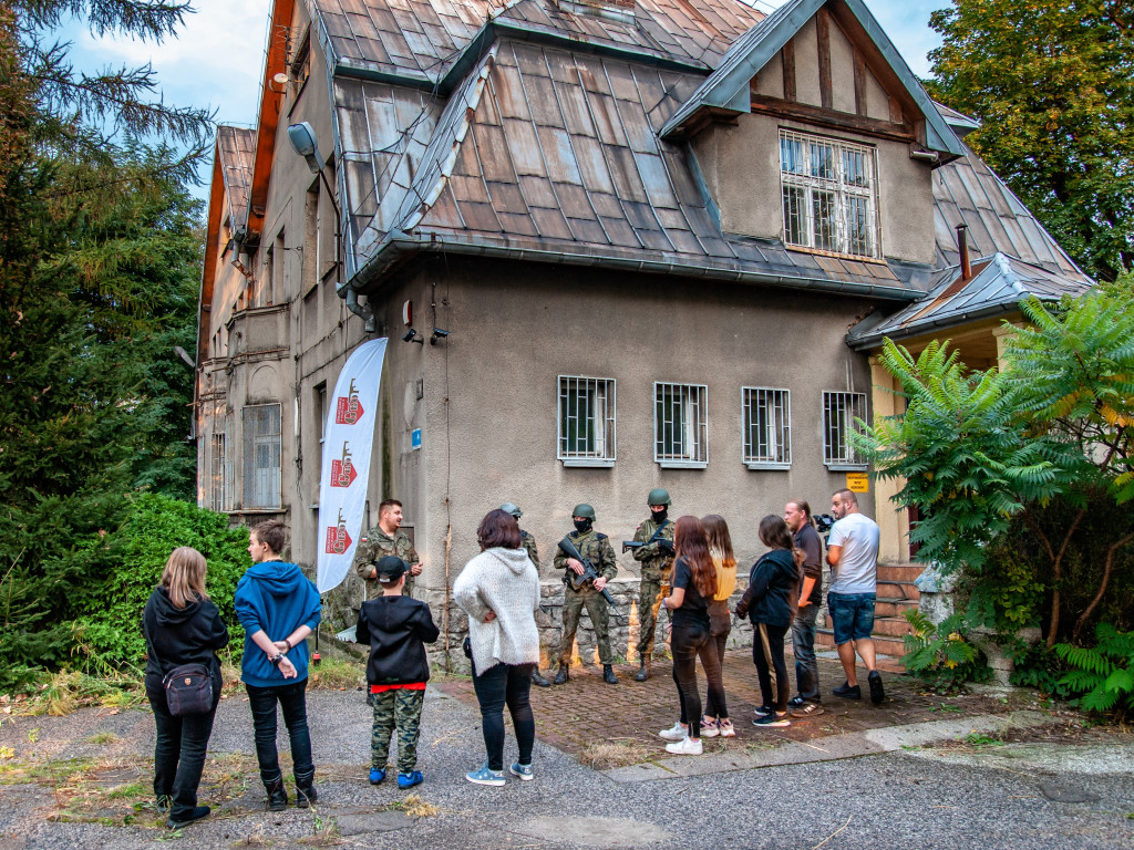 Rabusie i terroryści potraktowani profesjonalnie