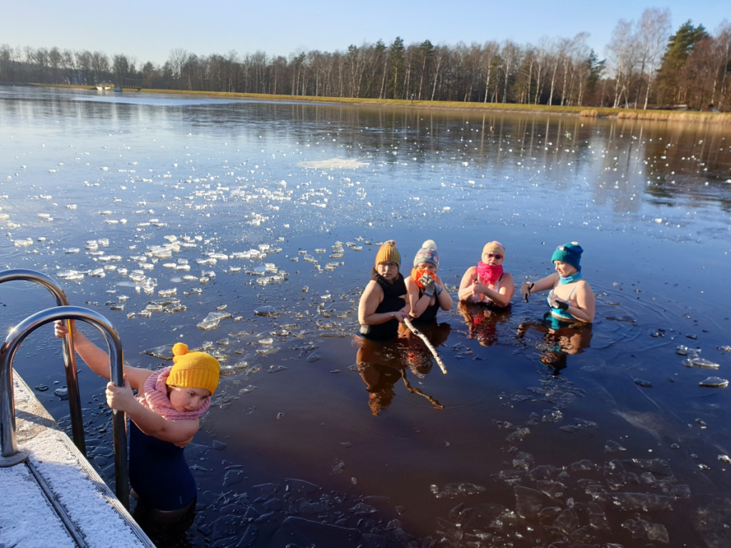 Niedziela nad trzebińskim Chechłem 27.12.2020r.