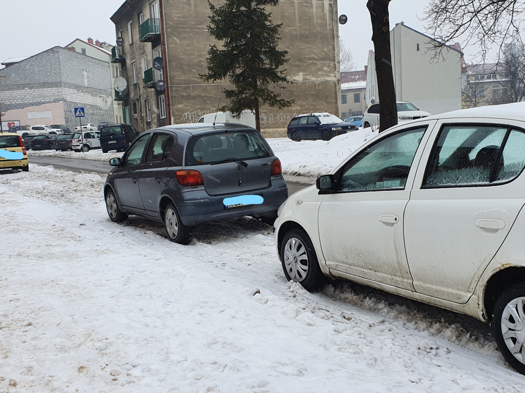 Chrzanów tonie w śniegu