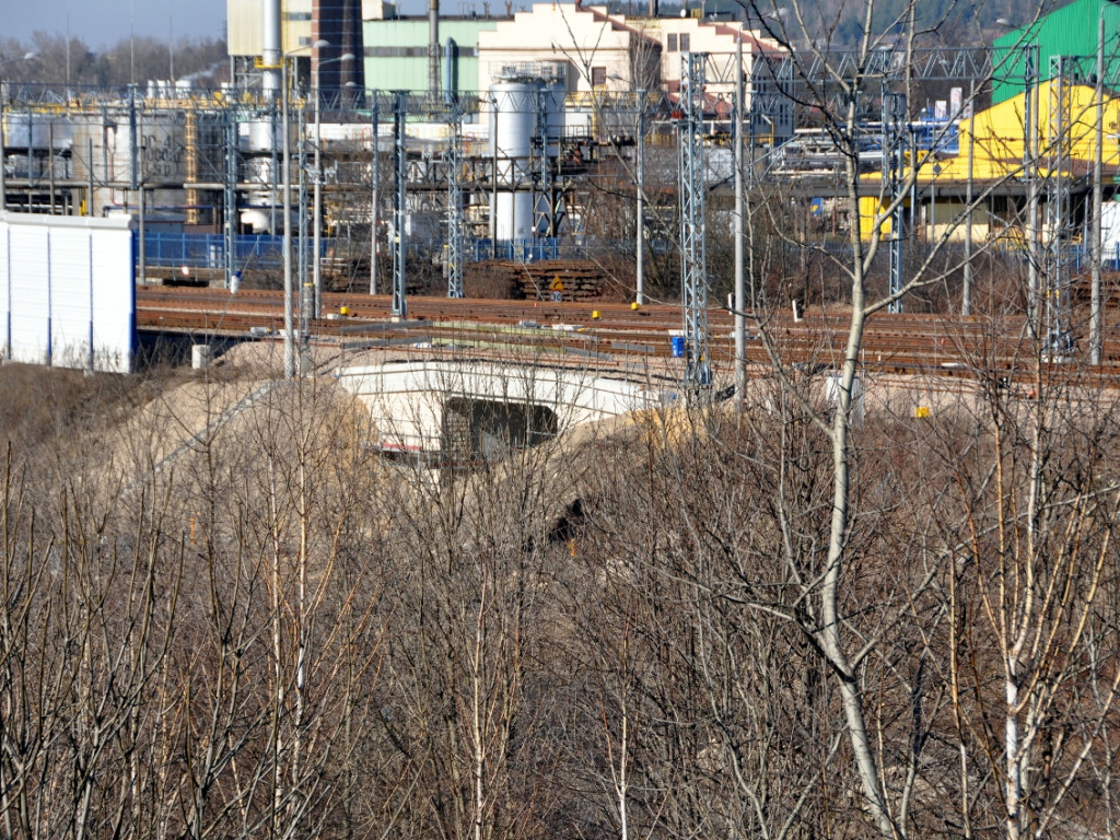 Przebudowa wiaduktu nad ul. Dworcową w Trzebini - marzec 2021 r.