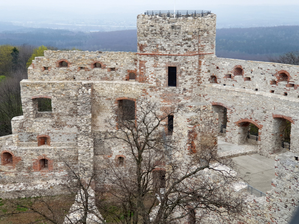 Zamek Tenczyn w Rudnie znów otwarty dla turystów 1.05.2021 r.