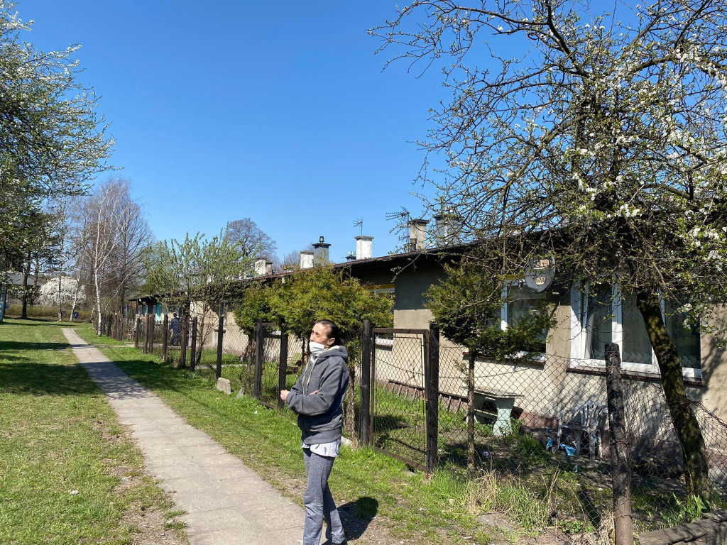 Jak wyglądają baraki i dawny hotel w Krystynowie