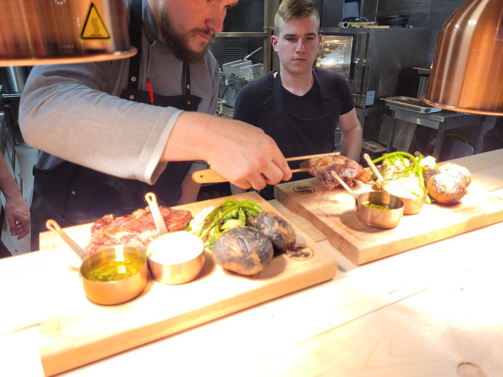 Nowa restauracja nad Balatonem