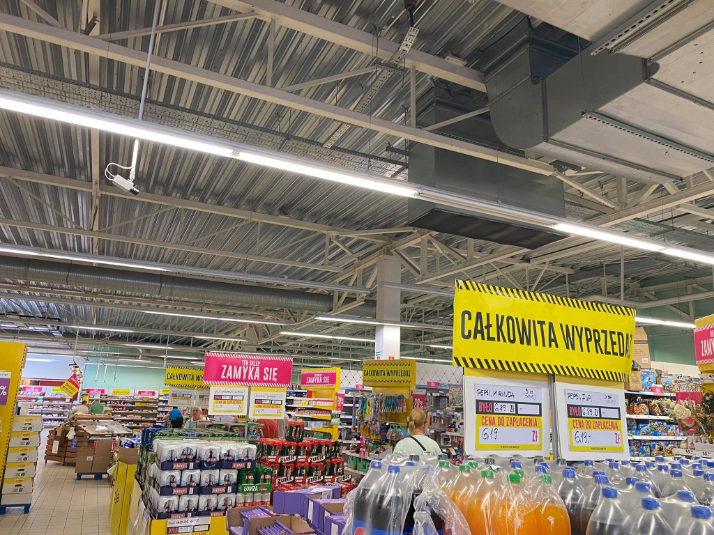 Pożegnanie z Tesco w Chrzanowie - trwa wyprzedaż