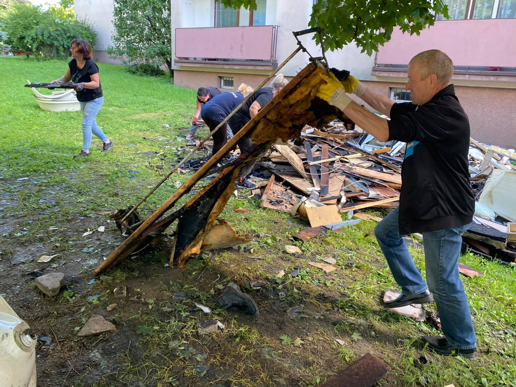 Sprzątanie po pożarze w Libiążu