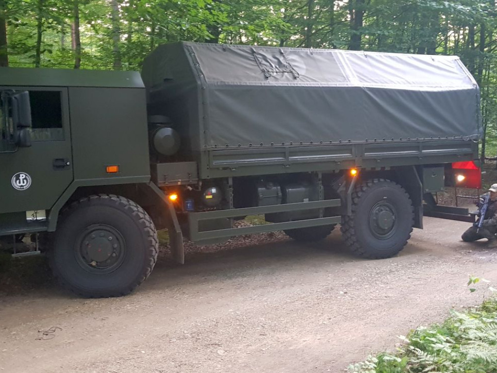 Ćwiczenia żołnierzy WOT w Puszczy Dulowskiej