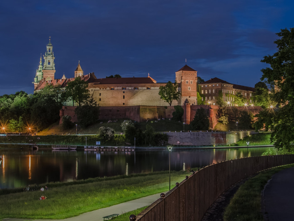 Miasta nocą w obiektywie Artura Sarny