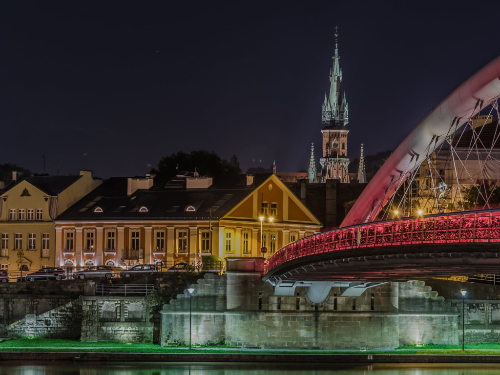 Miasta nocą w obiektywie Artura Sarny