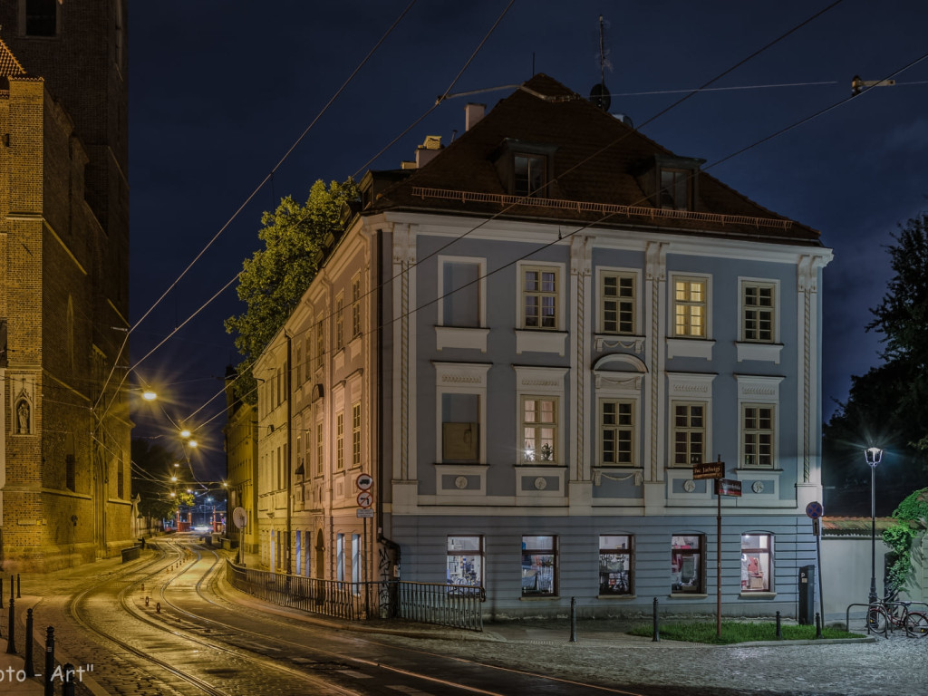 Miasta nocą w obiektywie Artura Sarny