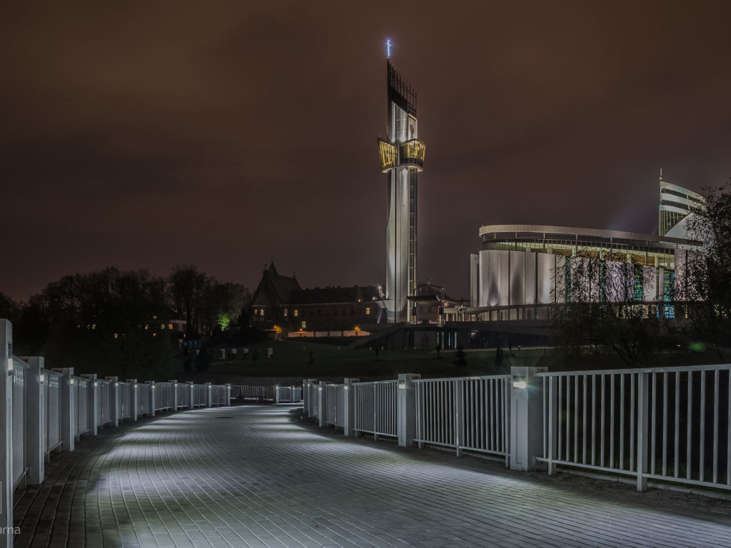 Miasta nocą w obiektywie Artura Sarny