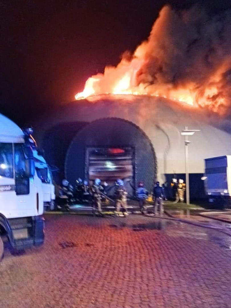 Pożar w Alvernia Planet w obiektywie strażaków z OSP