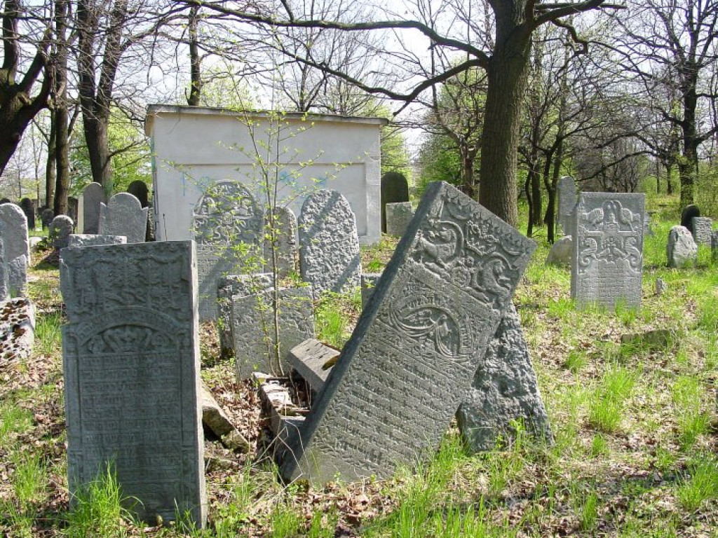 Cmentarz żydowski w Chrzanowie 30.04.2005 r.