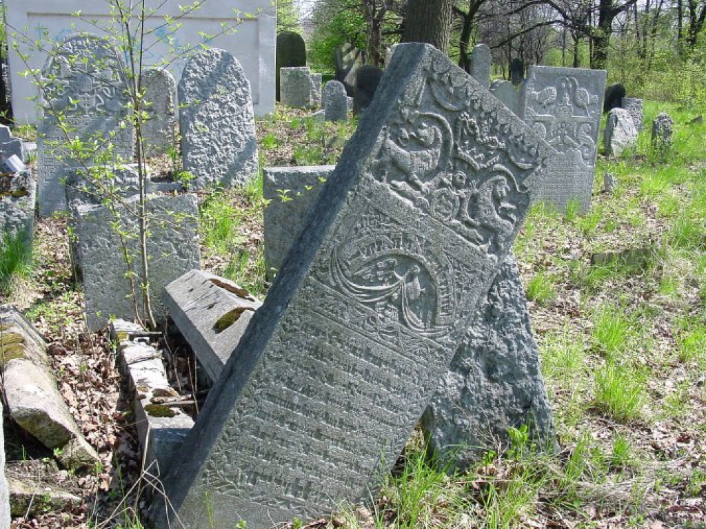 Cmentarz żydowski w Chrzanowie 30.04.2005 r.