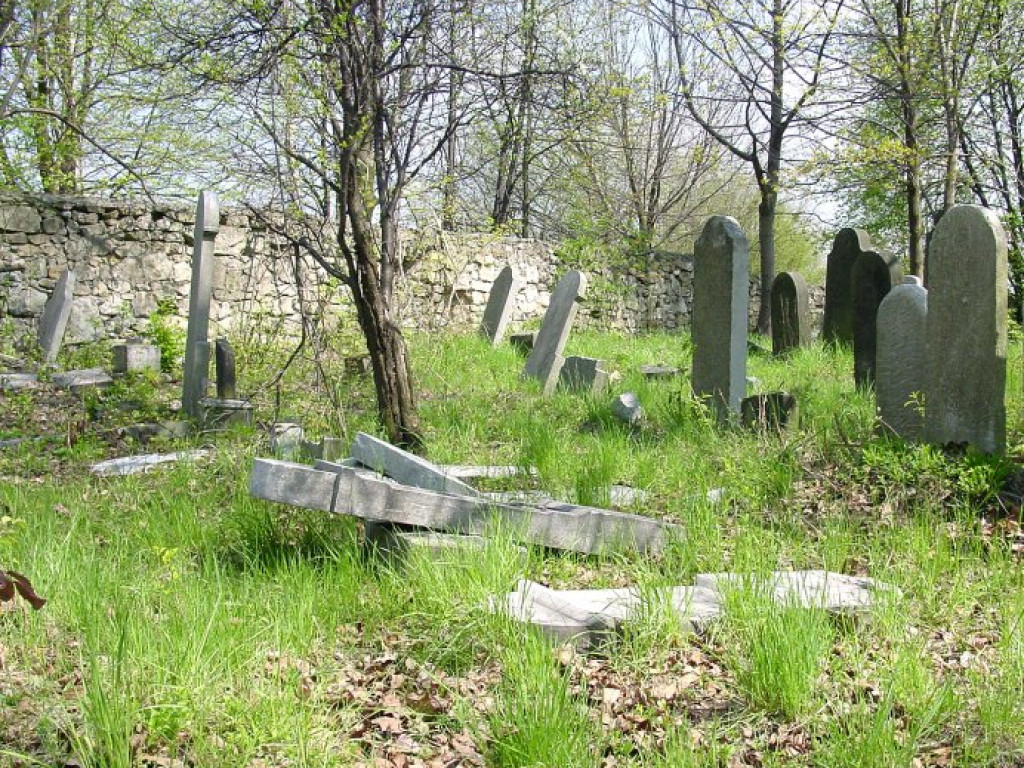 Cmentarz żydowski w Chrzanowie 30.04.2005 r.