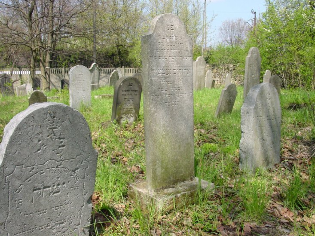 Cmentarz żydowski w Chrzanowie 30.04.2005 r.