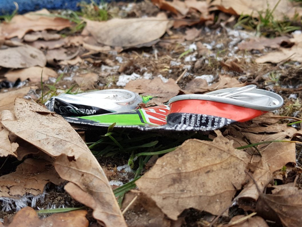 Wandale niszczą plac zabaw w Żarkach