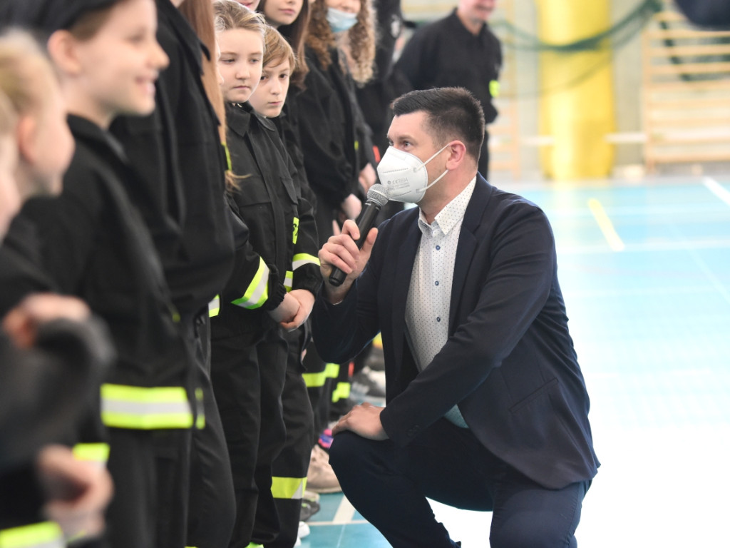 Halowe Młodzieżowe Zawody Sportowo - Pożarnicze w Krzeszowicach5.02.2022