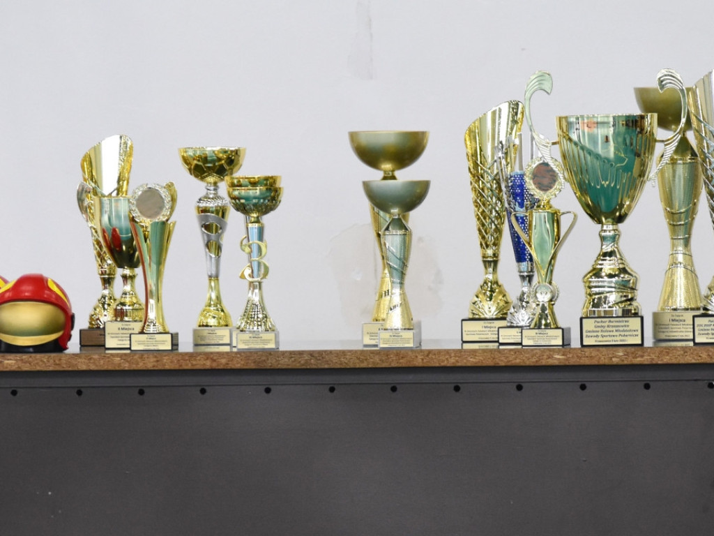 Halowe Młodzieżowe Zawody Sportowo - Pożarnicze w Krzeszowicach5.02.2022