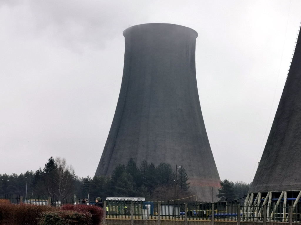 Wyburzanie chłodni kominowej w Elektrowni Siersza - 9 lutego 2022 r.