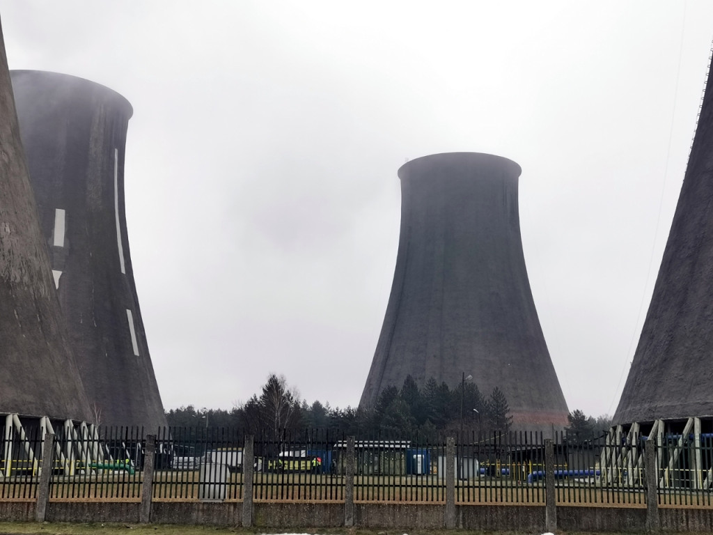 Wyburzanie chłodni kominowej w Elektrowni Siersza - 9 lutego 2022 r.