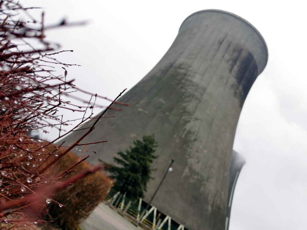 Wyburzanie chłodni kominowej w Elektrowni Siersza - 9 lutego 2022 r.