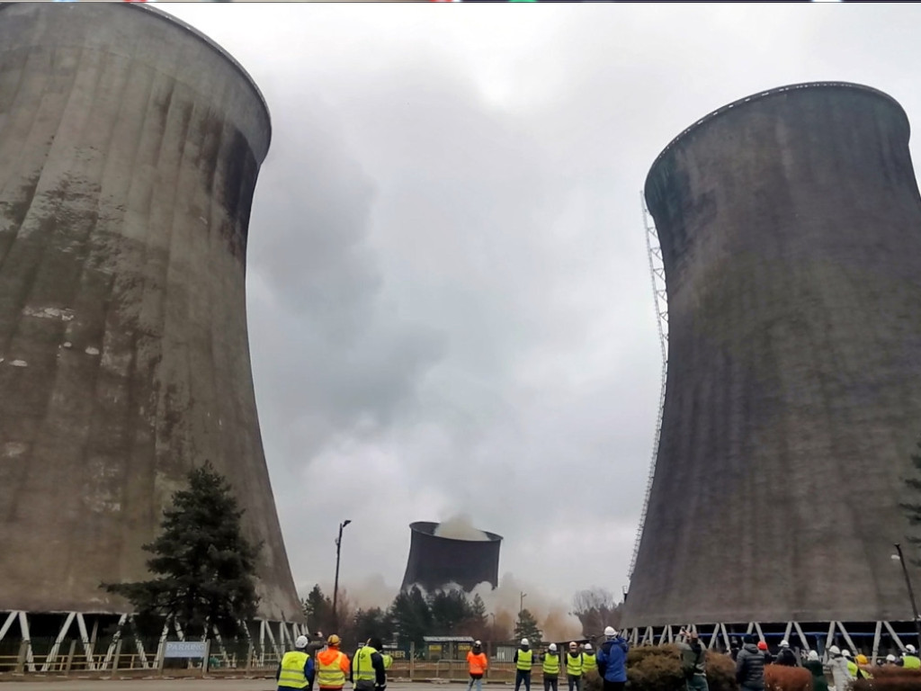 Wyburzanie chłodni kominowej w Elektrowni Siersza - 9 lutego 2022 r.