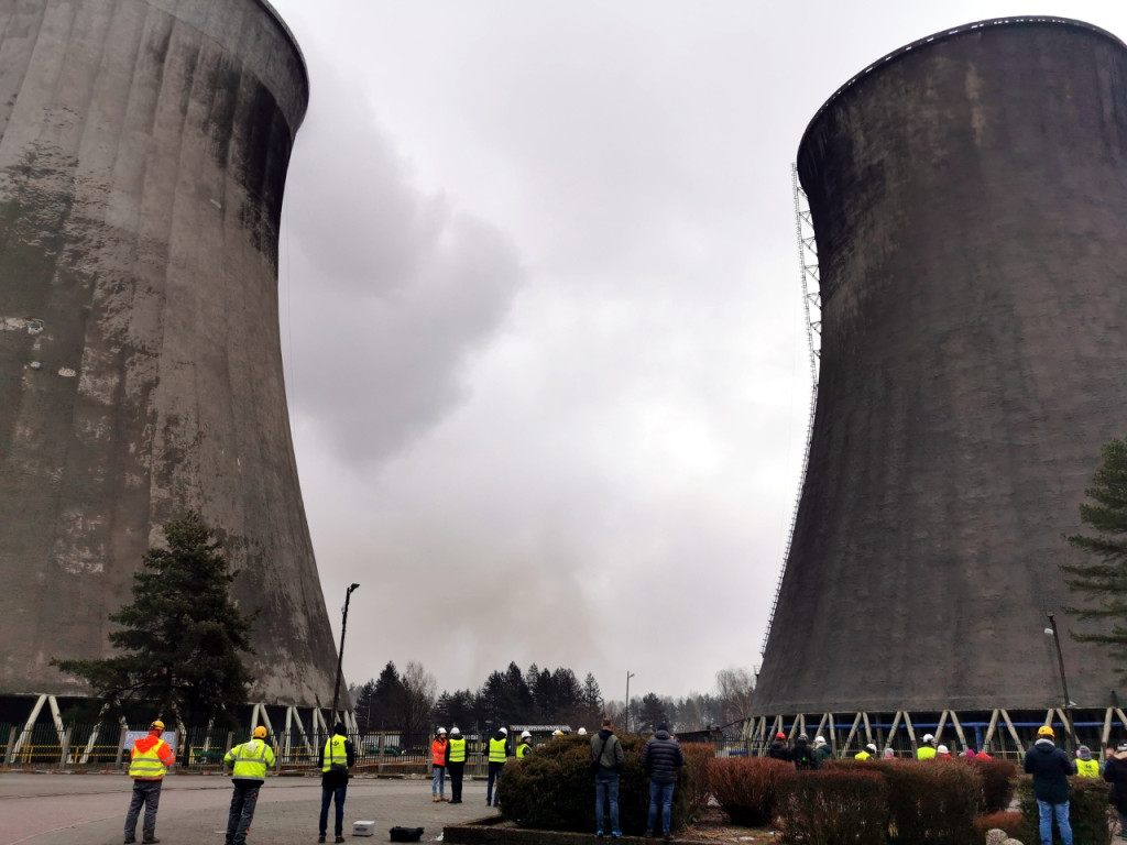 Wyburzanie chłodni kominowej w Elektrowni Siersza - 9 lutego 2022 r.