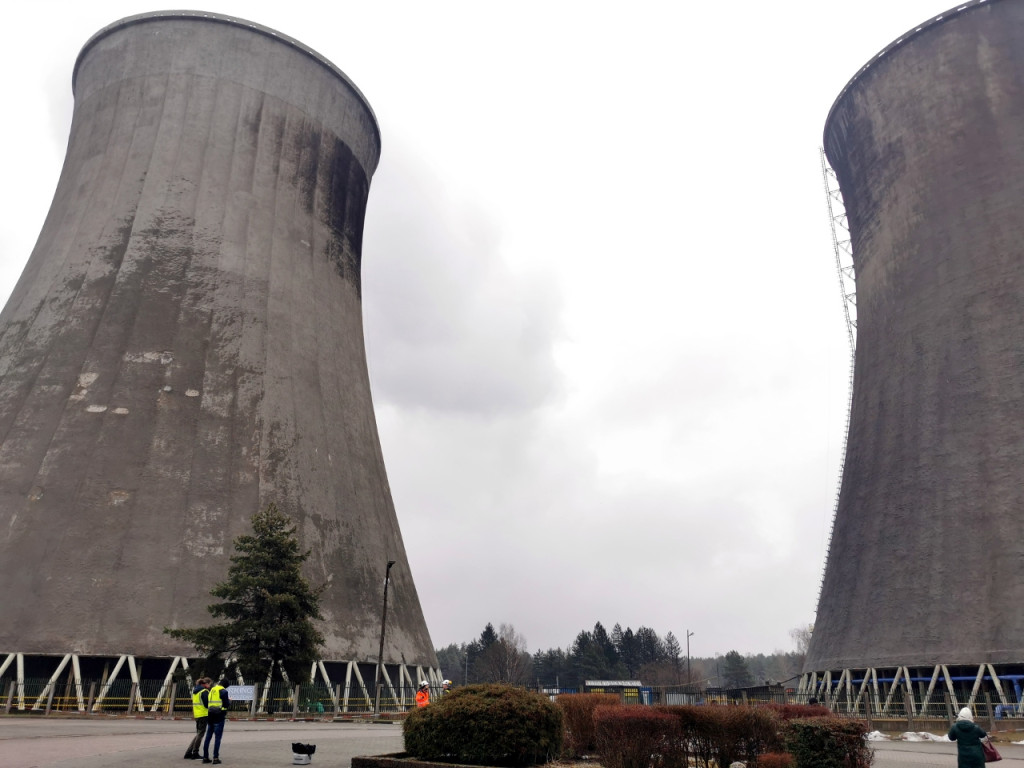 Wyburzanie chłodni kominowej w Elektrowni Siersza - 9 lutego 2022 r.