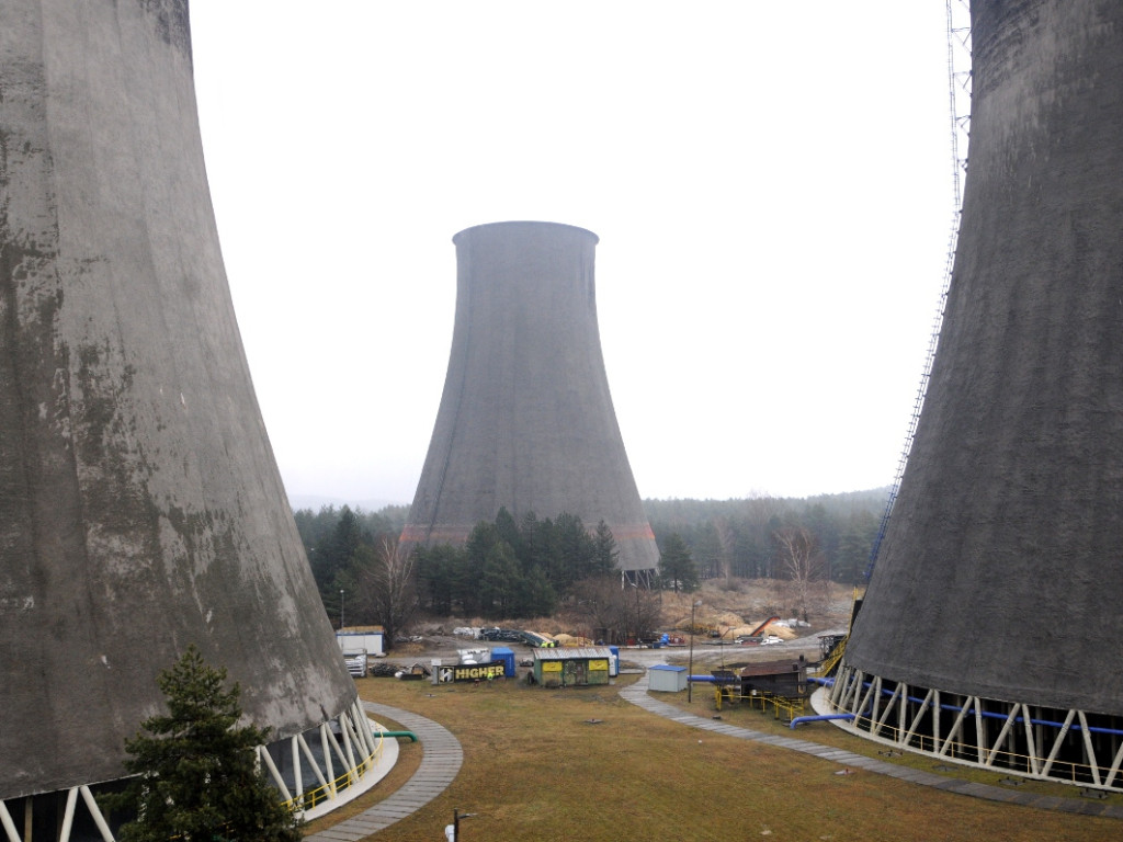 Jak znikła chłodnia w Elektrowni Siersza - klatka po klatce - 9.02.2022