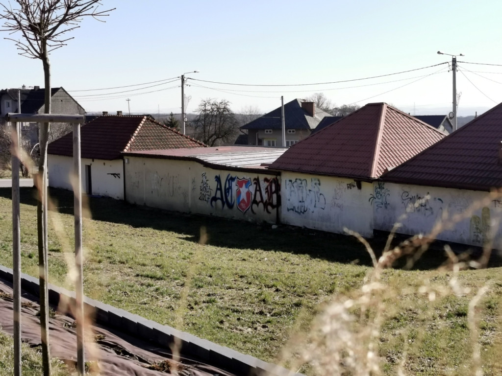 Część handlowa placu Mogielnickiego w Babicach