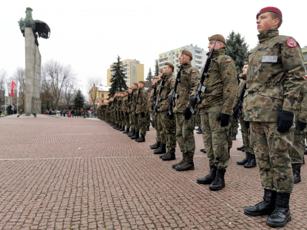 Przysięga żołnierzy 11. Małopolskiej Brygady Obrony Terytorialnej w Chrzanowie