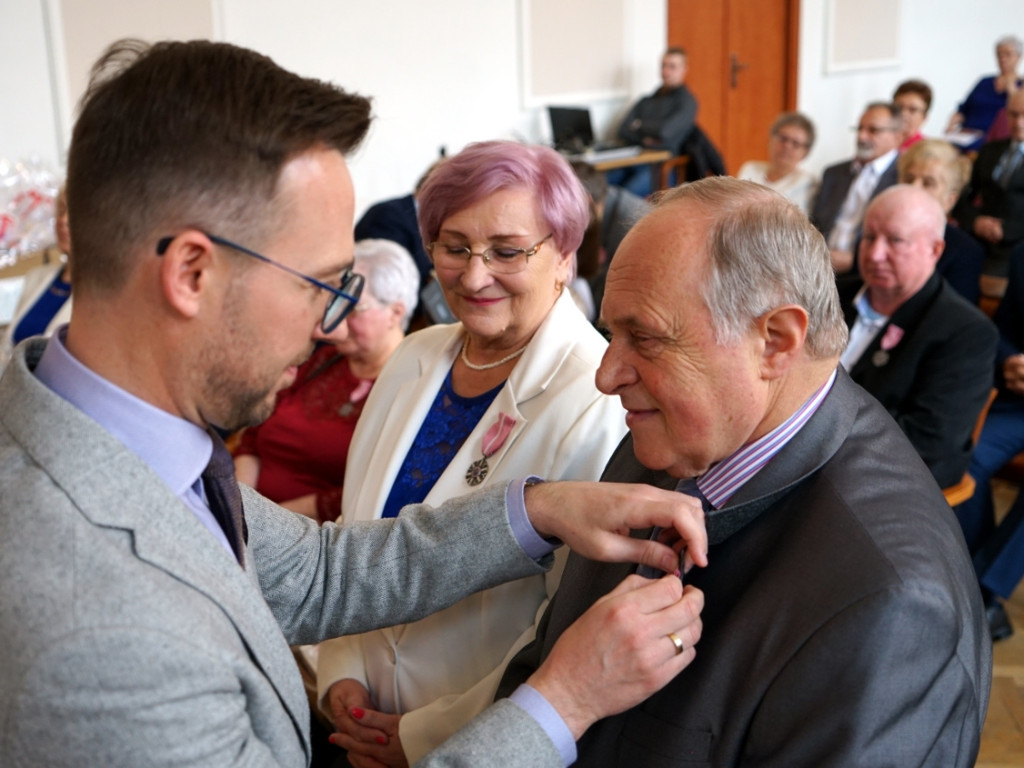 Złote Gody w Chrzanowie. Komu burmistrz wręczył medal?
