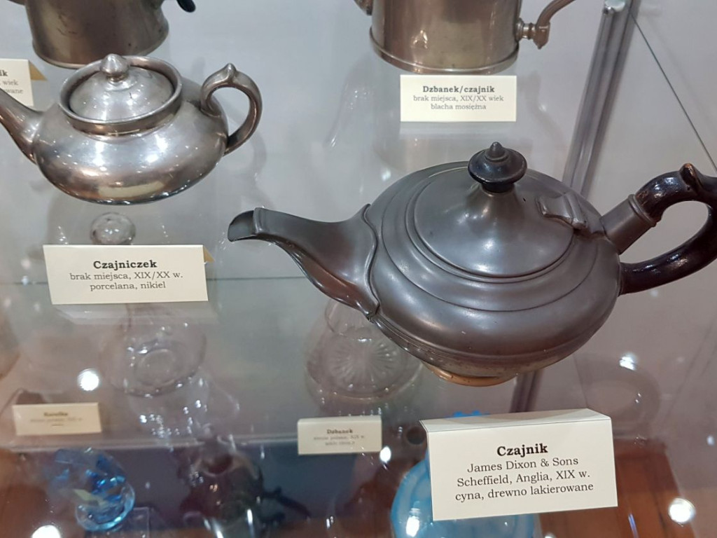 Wystawa "Filiżanki, garnki, garnuszki". Zastawa stołowa ze zbiorów Muzeum w Chrzanowie