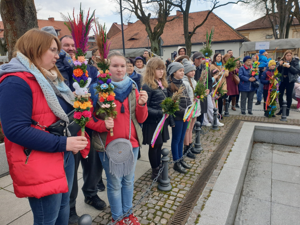 Wielkanocny koszyk w Krzeszowicach 10.04.2022