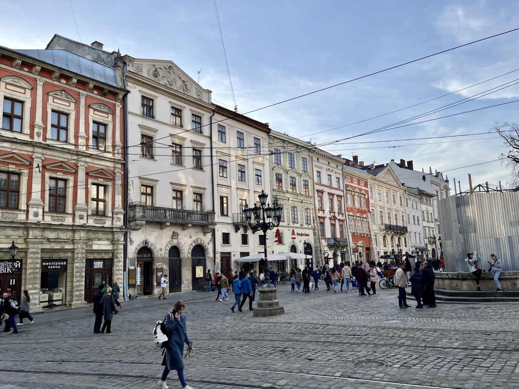 Львів зараз. Фото: Наталія, Лілія Коржицькі.
