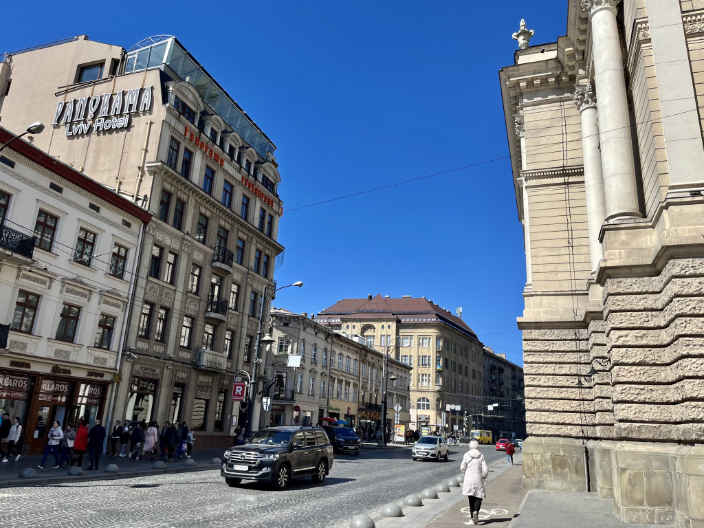 Львів зараз. Фото: Наталія, Лілія Коржицькі.