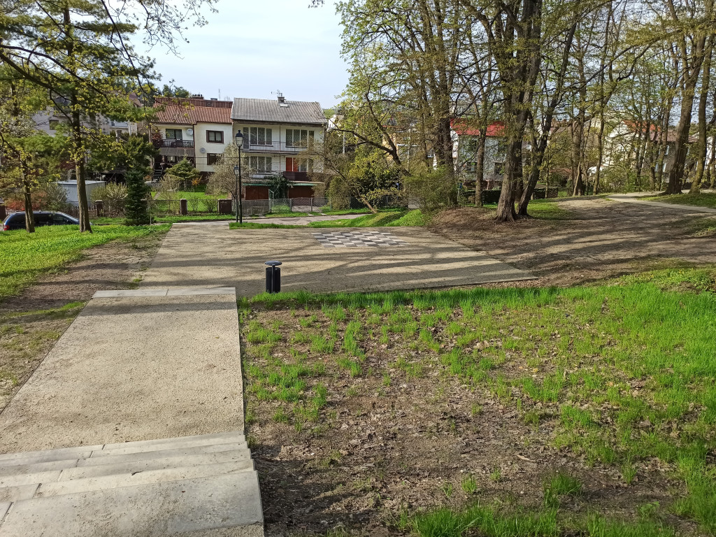 Park w Kościelcu w wiosennej odsłonie