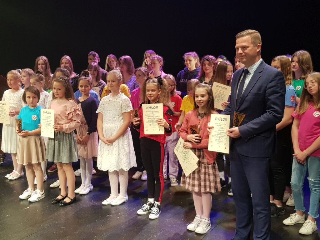 Koncert laureatów VIII Powiatowego Przeglądu Zespołów Artystycznych w Trzebini