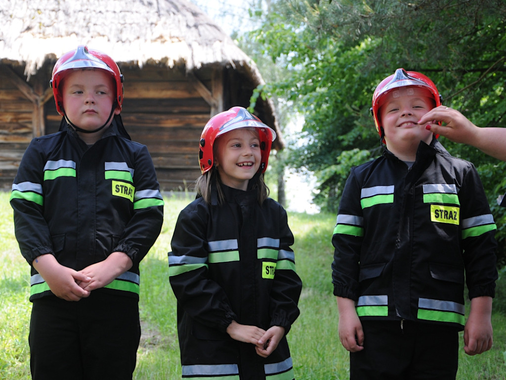 Mali strażacy w skansenie. Gdy urosną, będą nas ratować