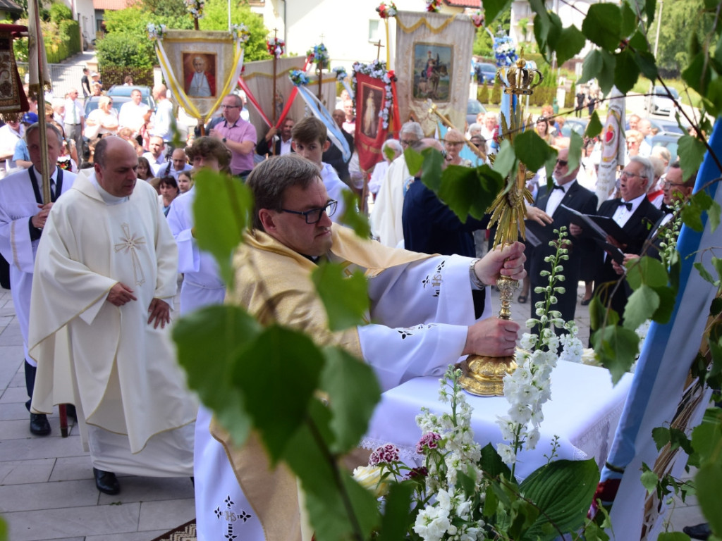 Procesja Bożego Ciała w Krzeszowicach