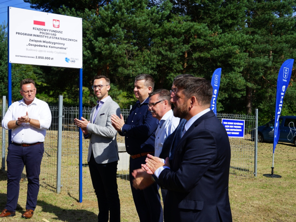 Czyżówka. Z wielką pompą przekazali plac pod budowę studni