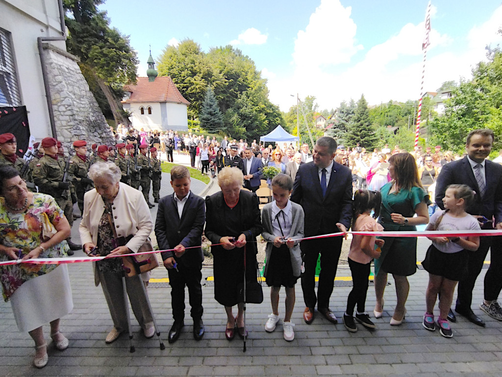 Otwarcie Szkoły Podstawowej w Grojcu