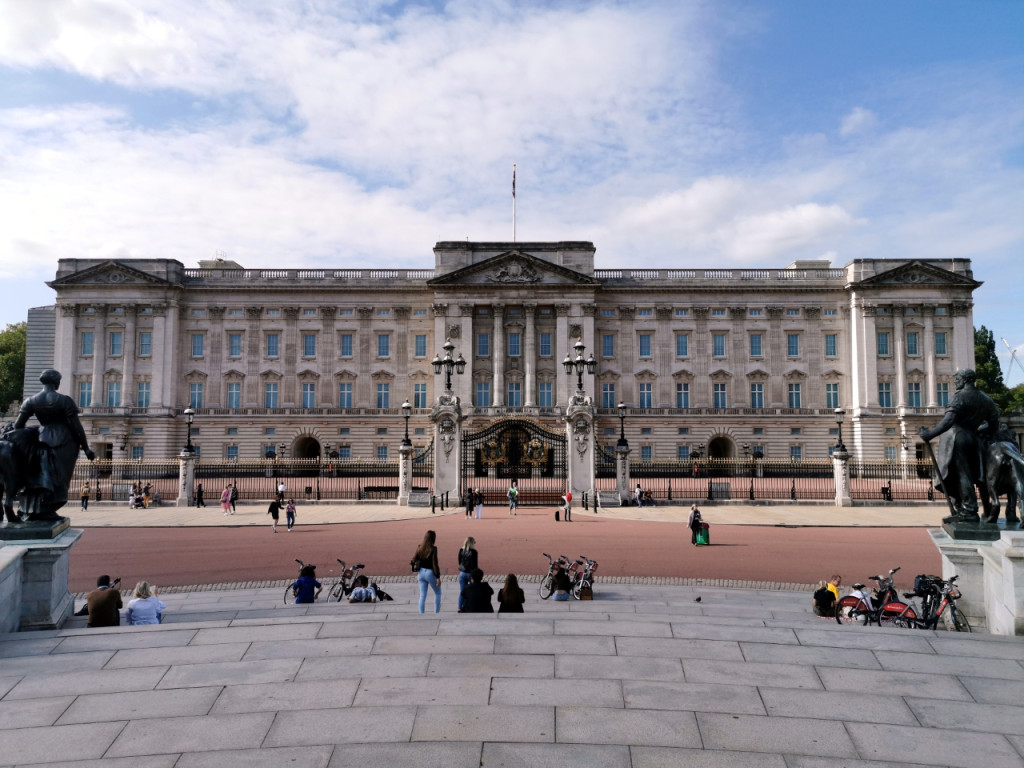 Pałac Buckingham - oficjalna londyńska rezydencja brytyjskich monarchów