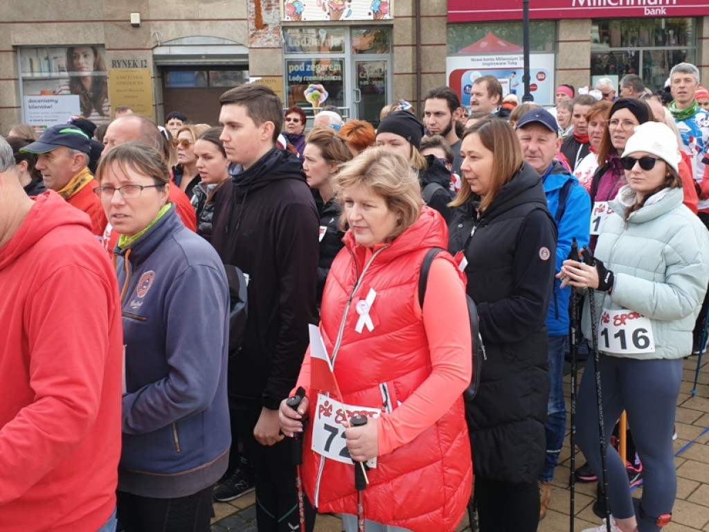 Niepodległościowy marsz nordic walking w Chrzanowie 11.11.2022