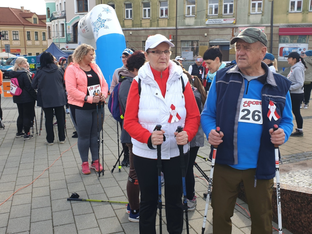 Niepodległościowy marsz nordic walking w Chrzanowie 11.11.2022