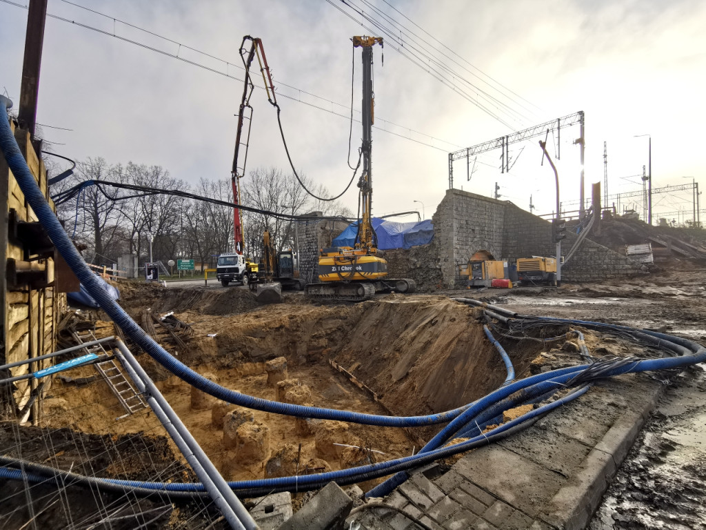 Przebudowa wiaduktów kolejowych nad ul. Sienną i Krasickiego w Chrzanowie