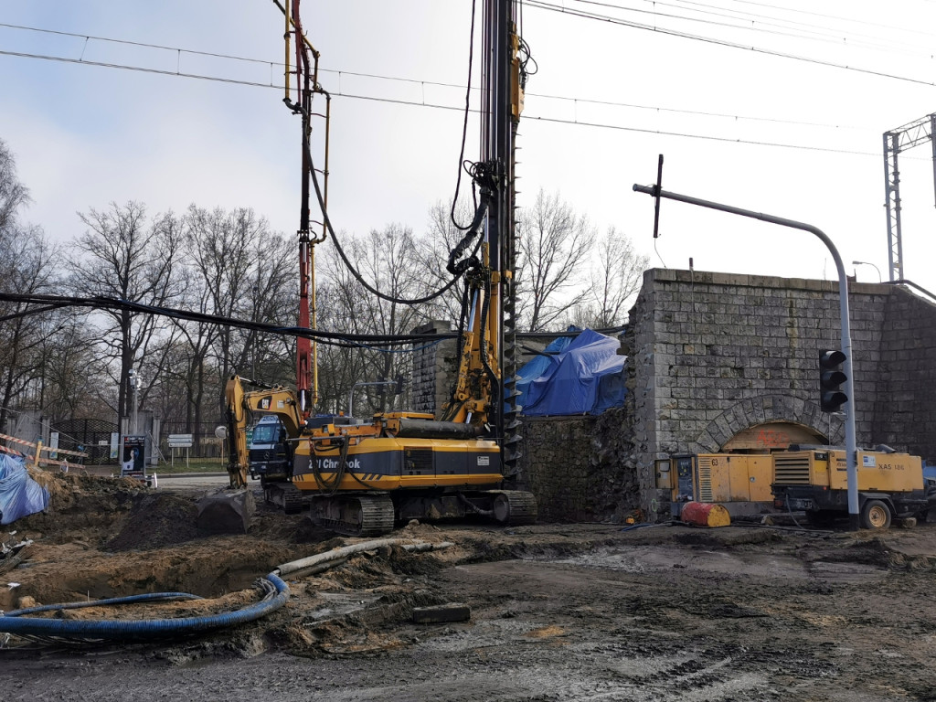 Przebudowa wiaduktów kolejowych nad ul. Sienną i Krasickiego w Chrzanowie