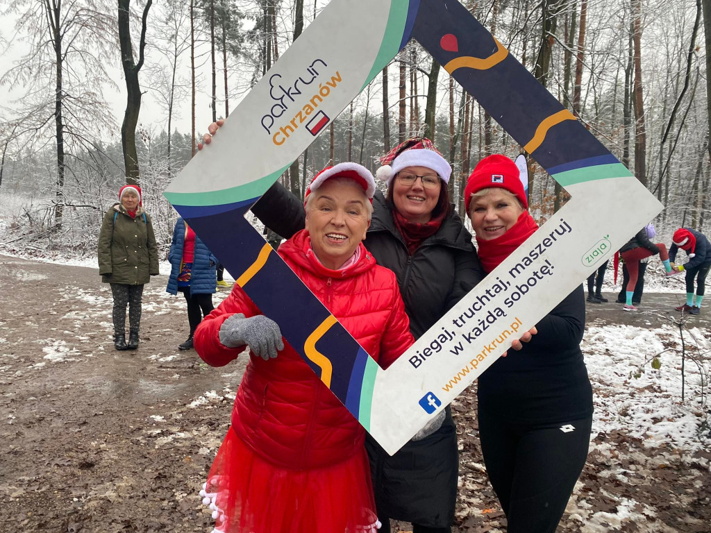 Mikołajkowy i jubileuszowy bieg parkrun w Chrzanowie