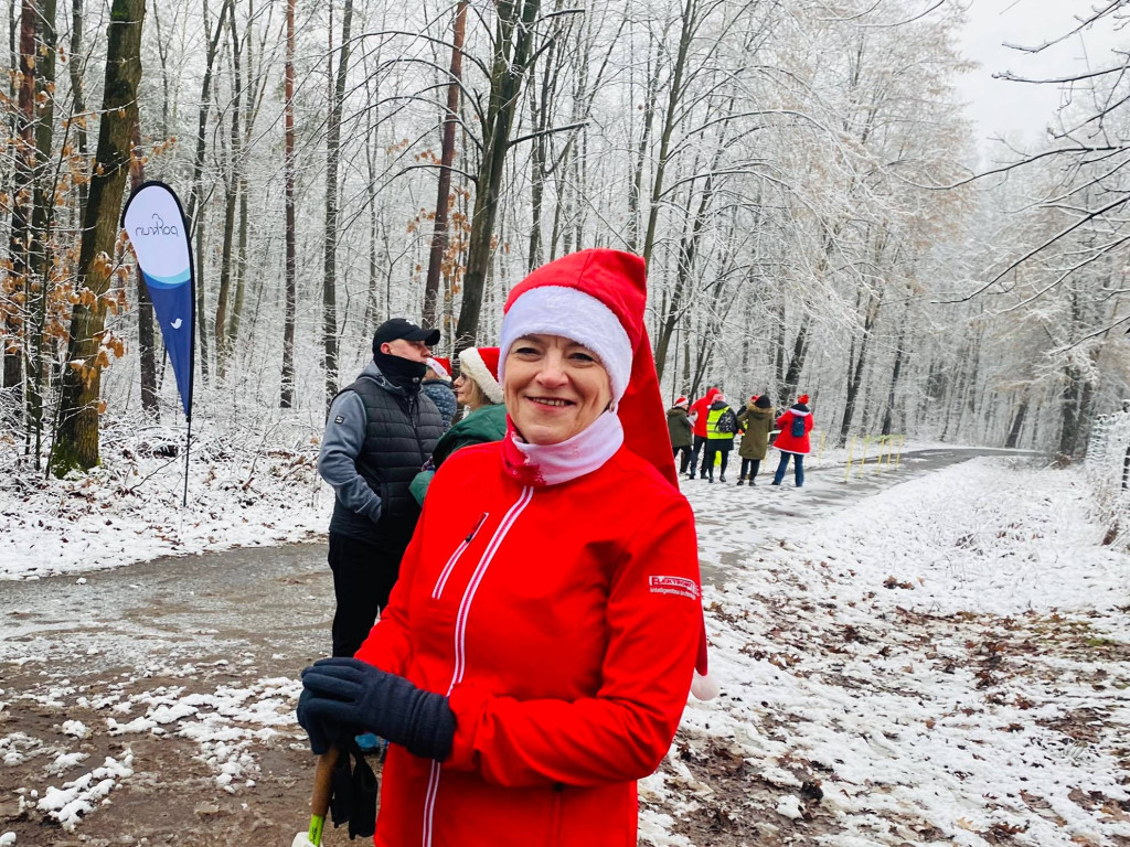 Mikołajkowy i jubileuszowy bieg parkrun w Chrzanowie